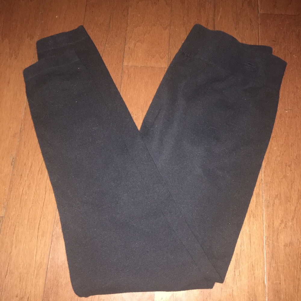 Black leggings